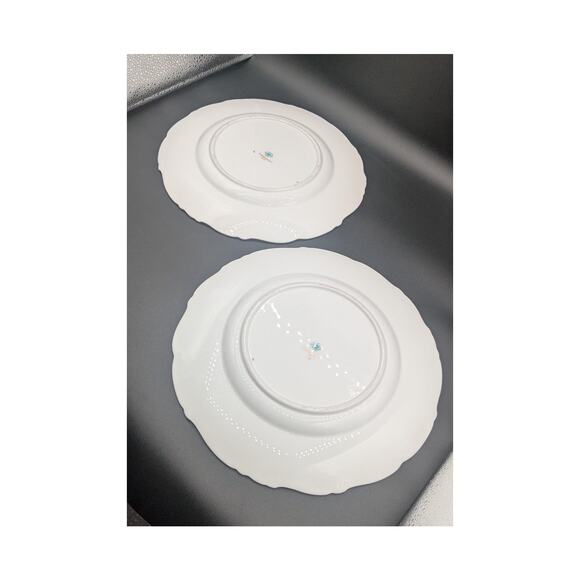 Rare Vintage Sandringham Light Blue by Coalport. Set of 2 Dinner Plates 10.5 in - Picture 2 of 5